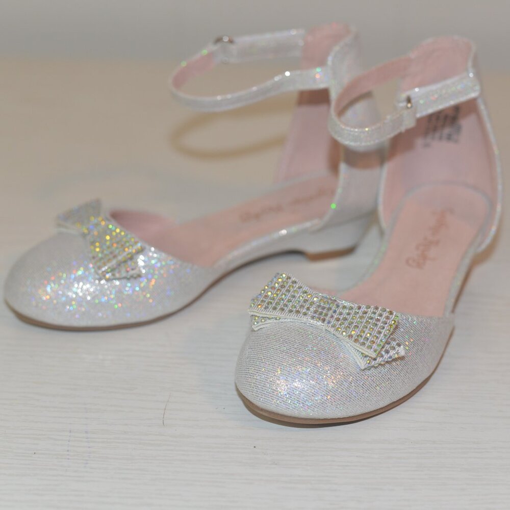 NWT Cynthia Rowley Dress Shoes Sparkle Ankle Strap Bows Closed Toe Size 9